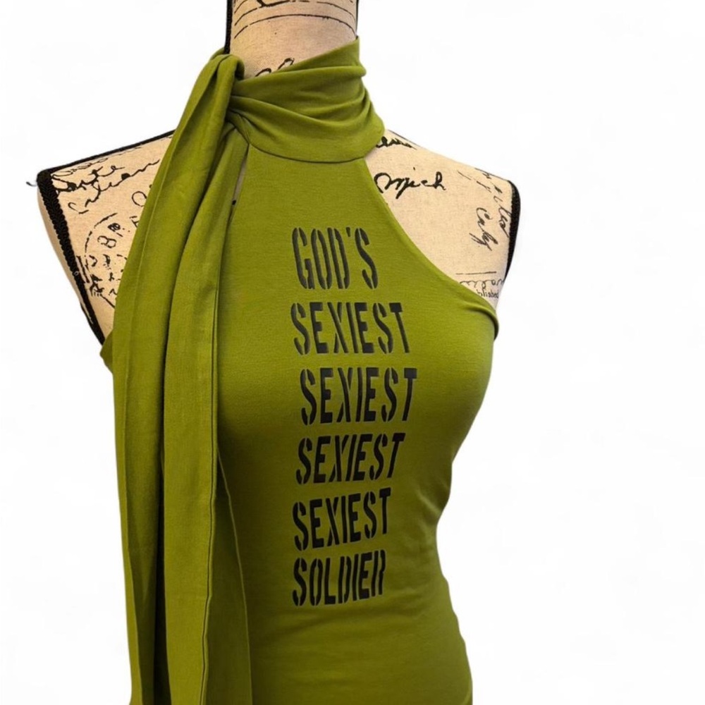 Omight graphic halter